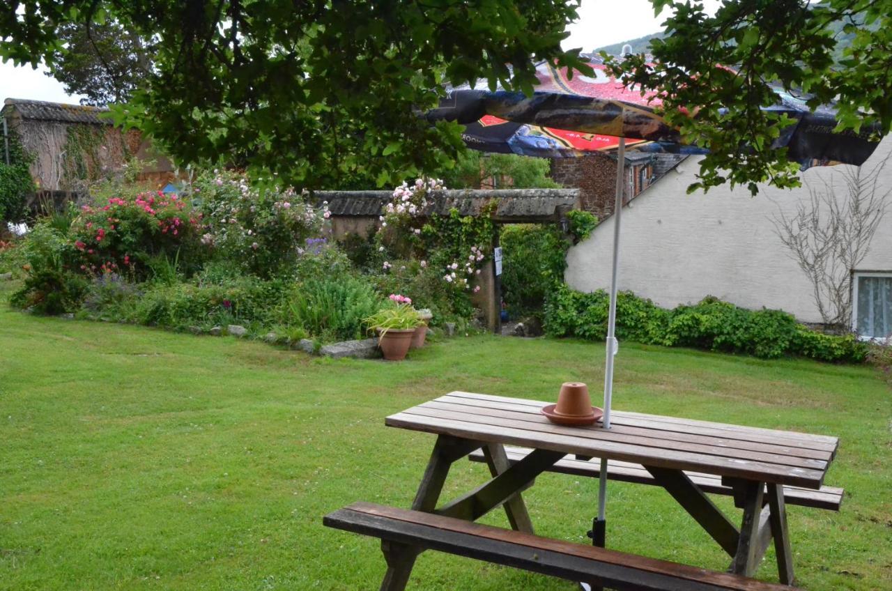 The Royal Oak Inn Dunsford Exterior photo