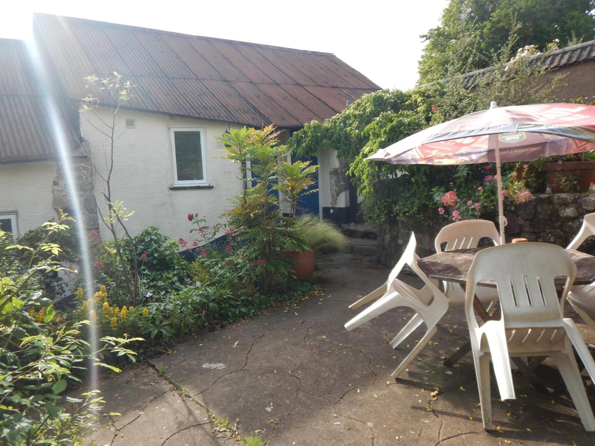 The Royal Oak Inn Dunsford Exterior photo